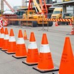 conos de seguridad en construcción